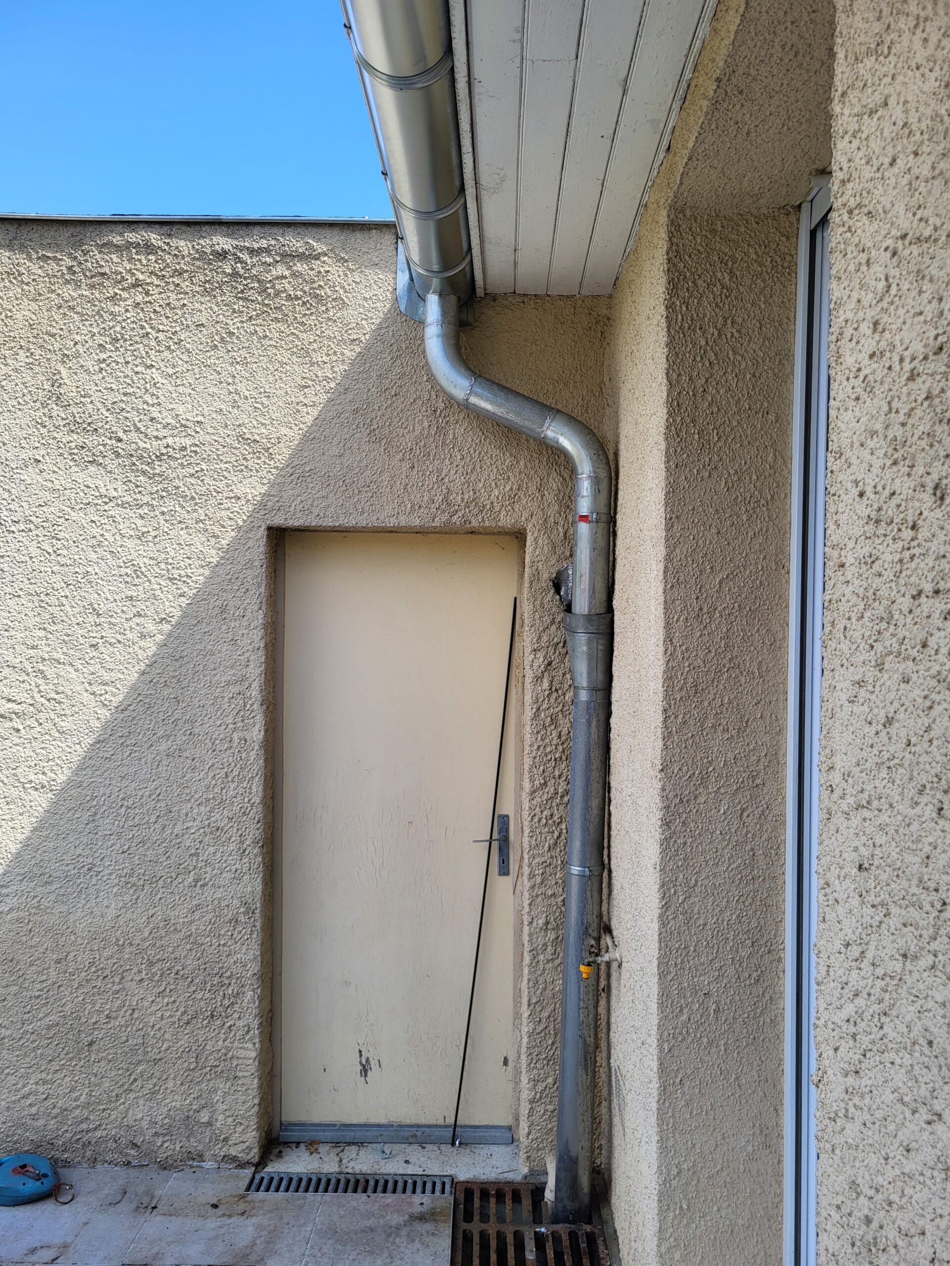 Réfection d'une gouttière en zinc, photo 2